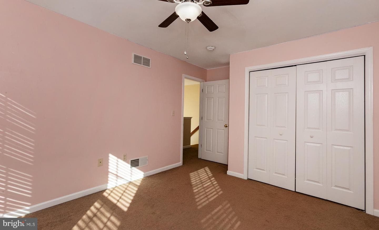 135 Mapleton Boulevard photo 31