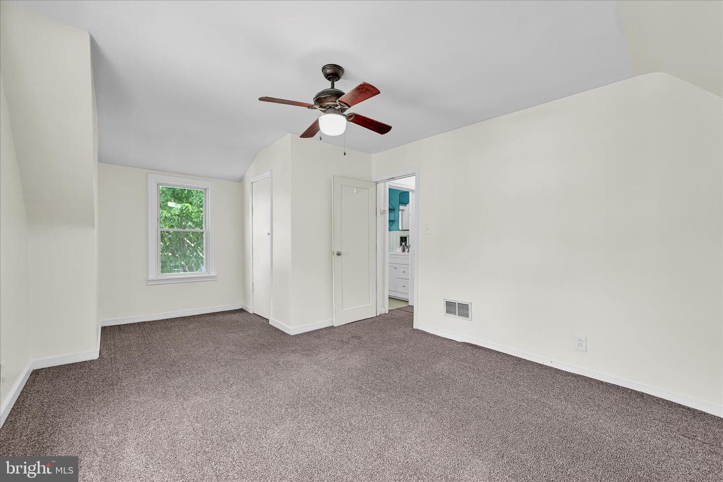 3937 Walnut Street photo 18