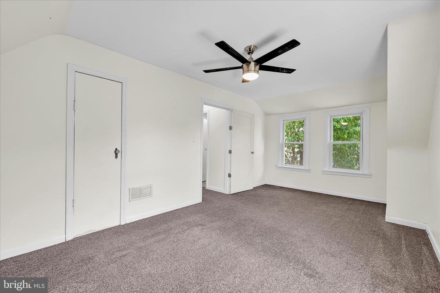 3937 Walnut Street photo 21