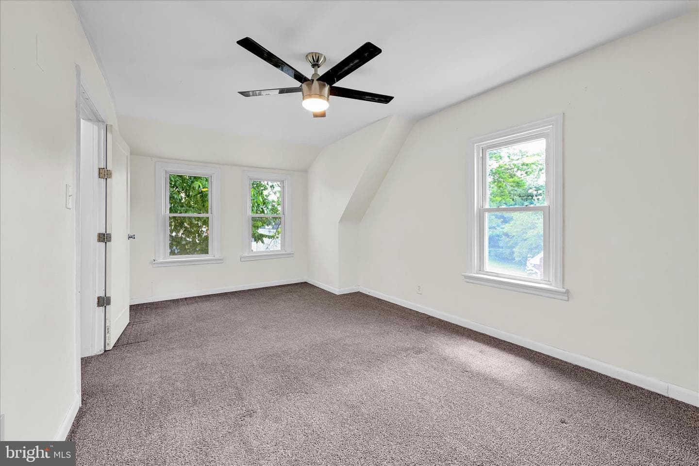 3937 Walnut Street photo 22