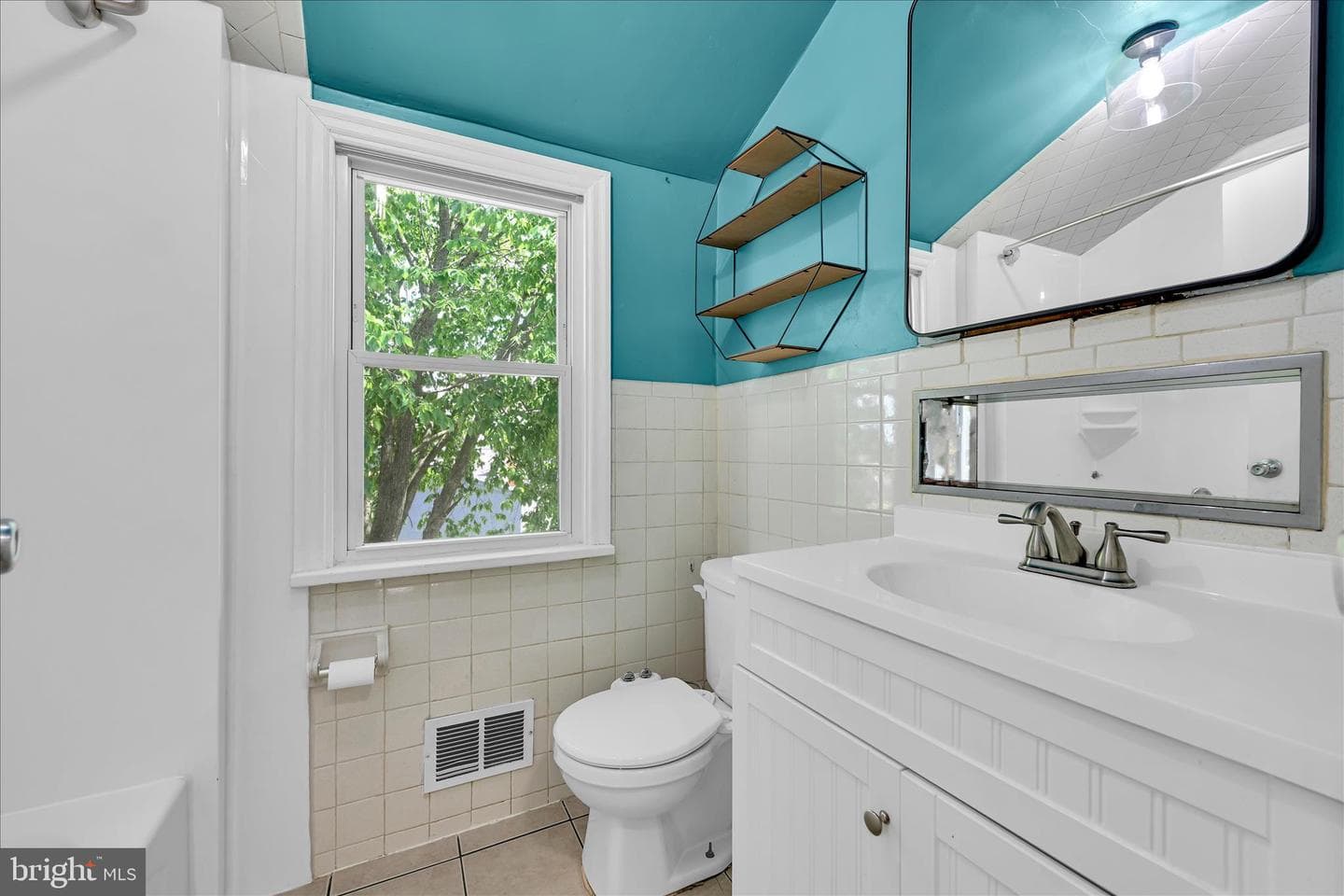 3937 Walnut Street photo 23