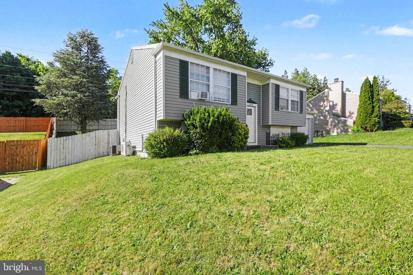 1288 Wandering Way photo 4