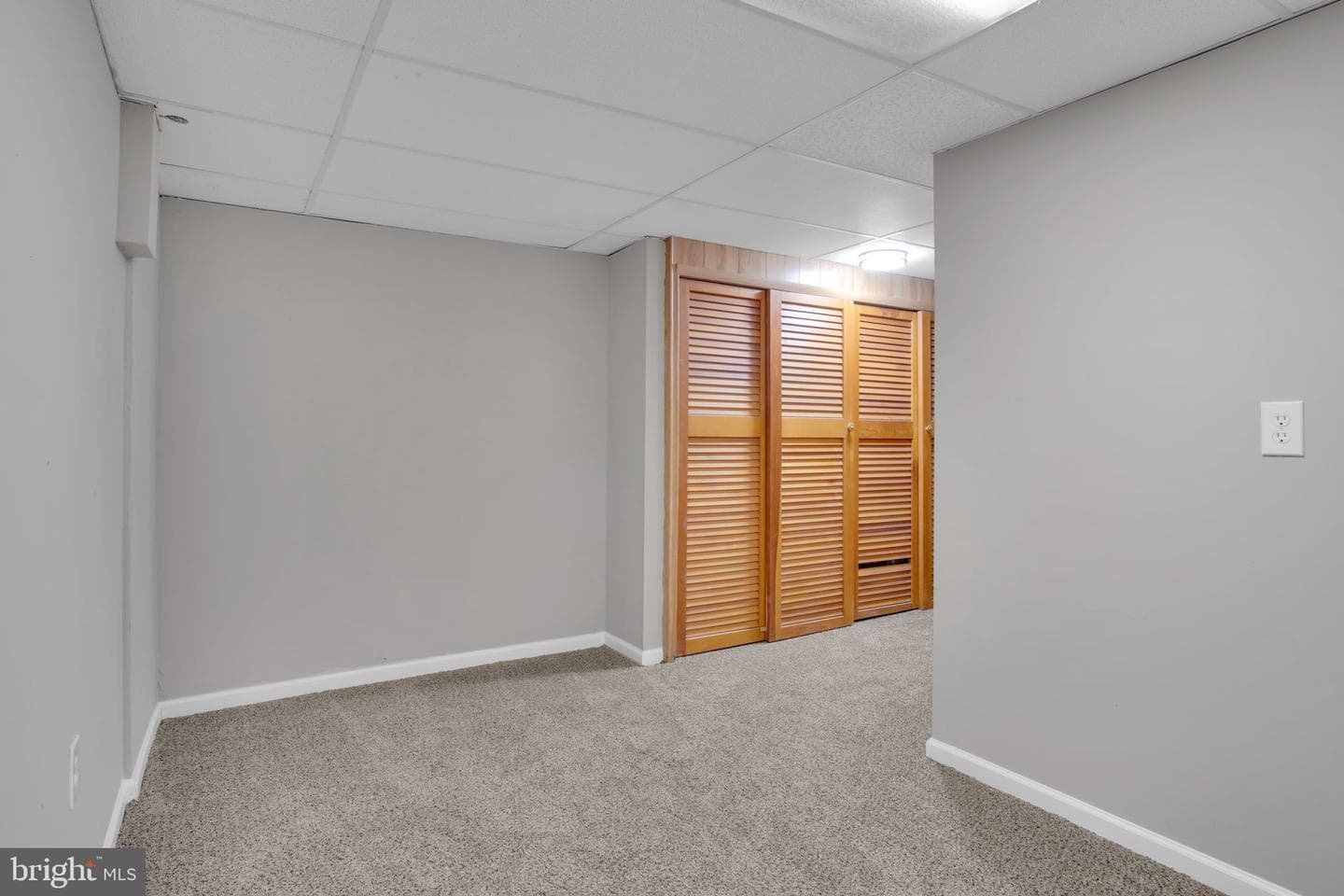 705 Shield Street photo 29