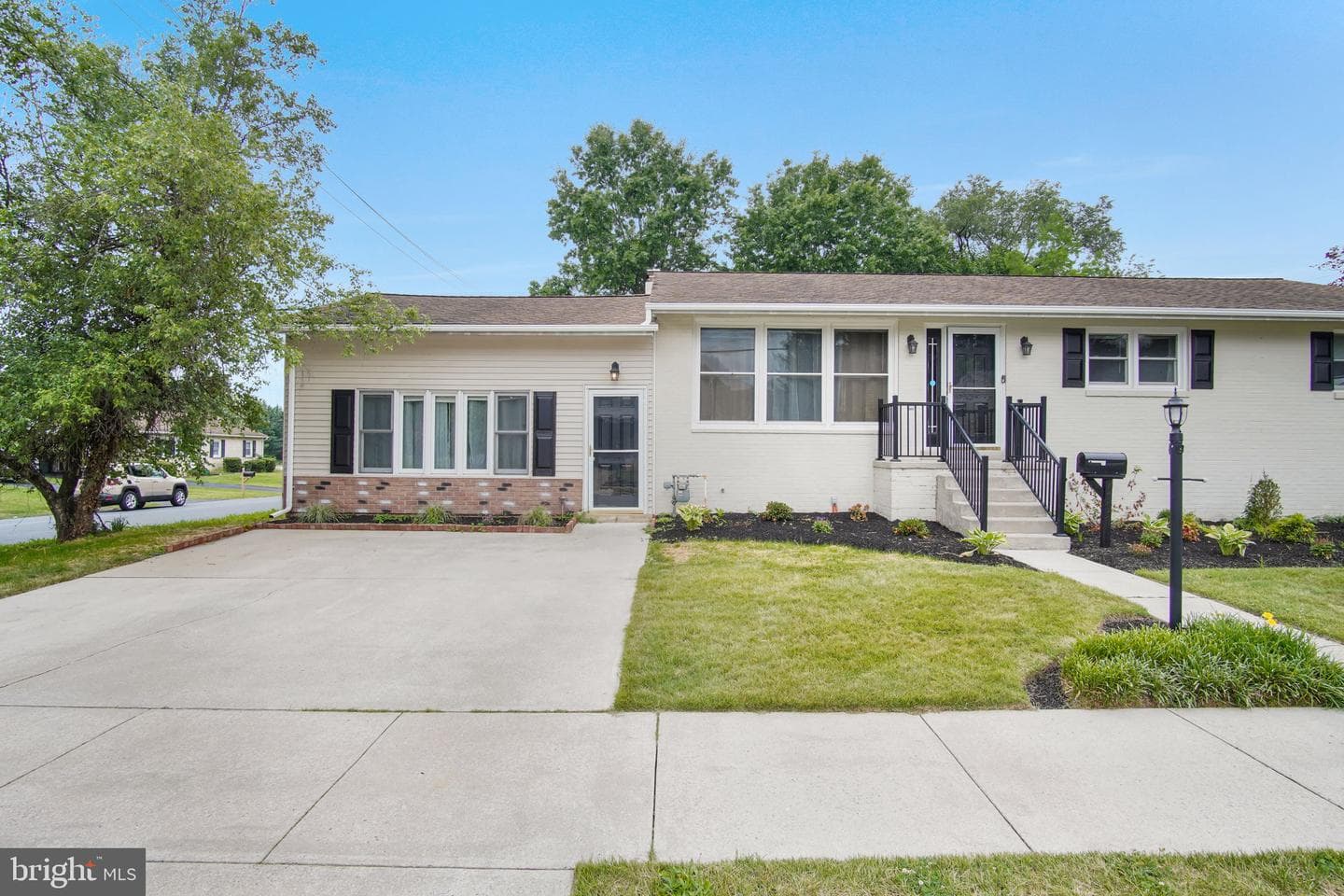 705 Shield Street photo 49