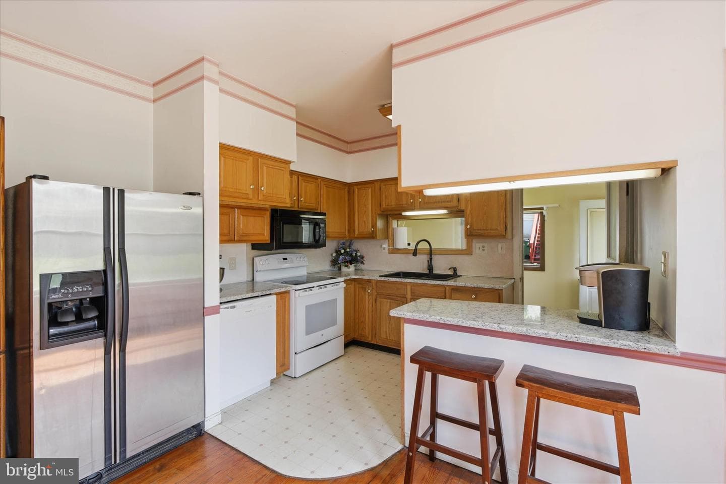 274 Moore Street photo 7