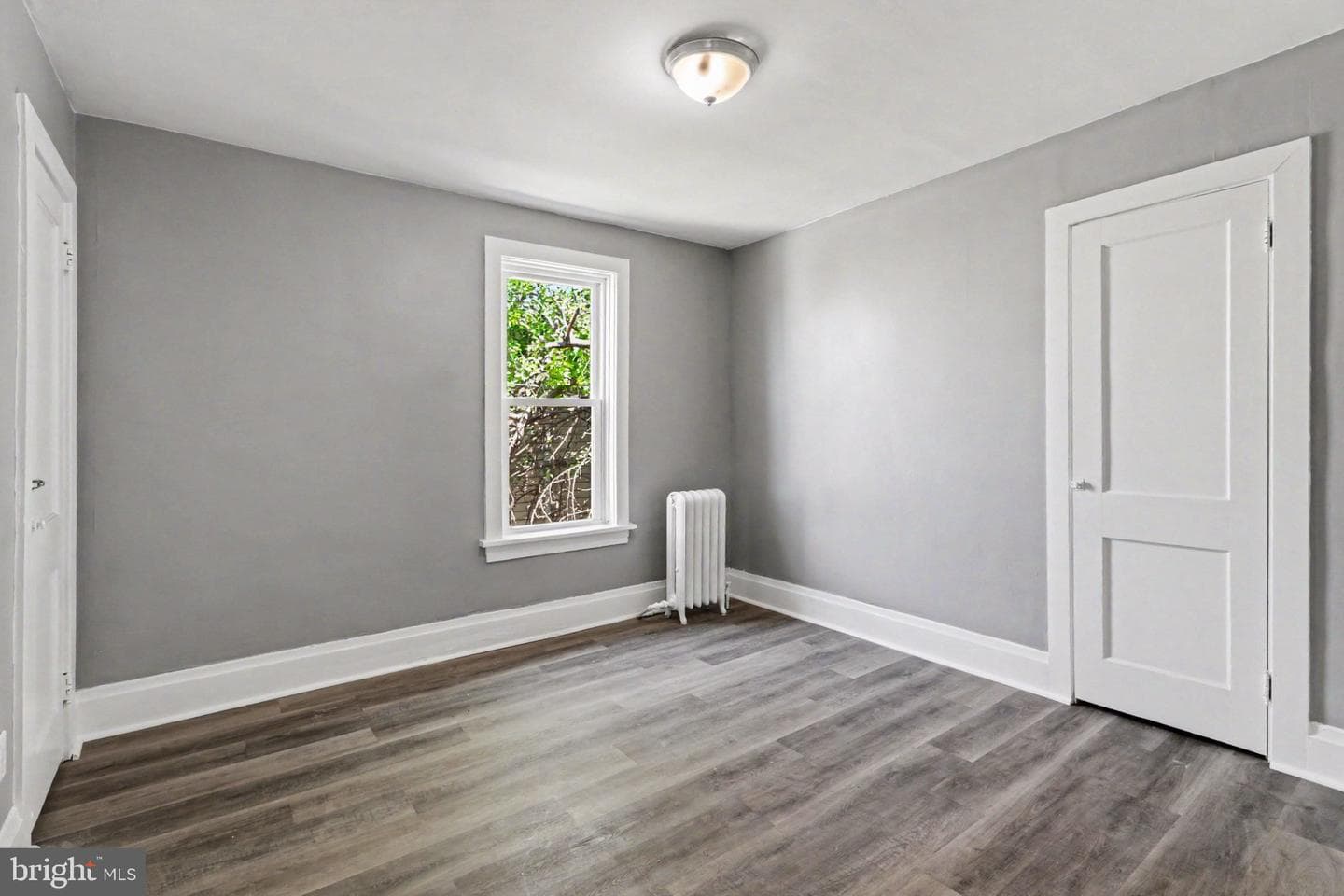 547 S Front Street photo 15