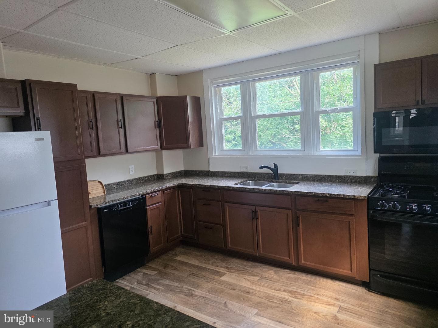 526 Ridge Street photo 4