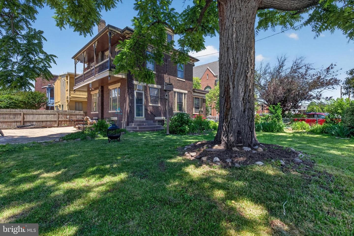 1222 Green Street photo 30