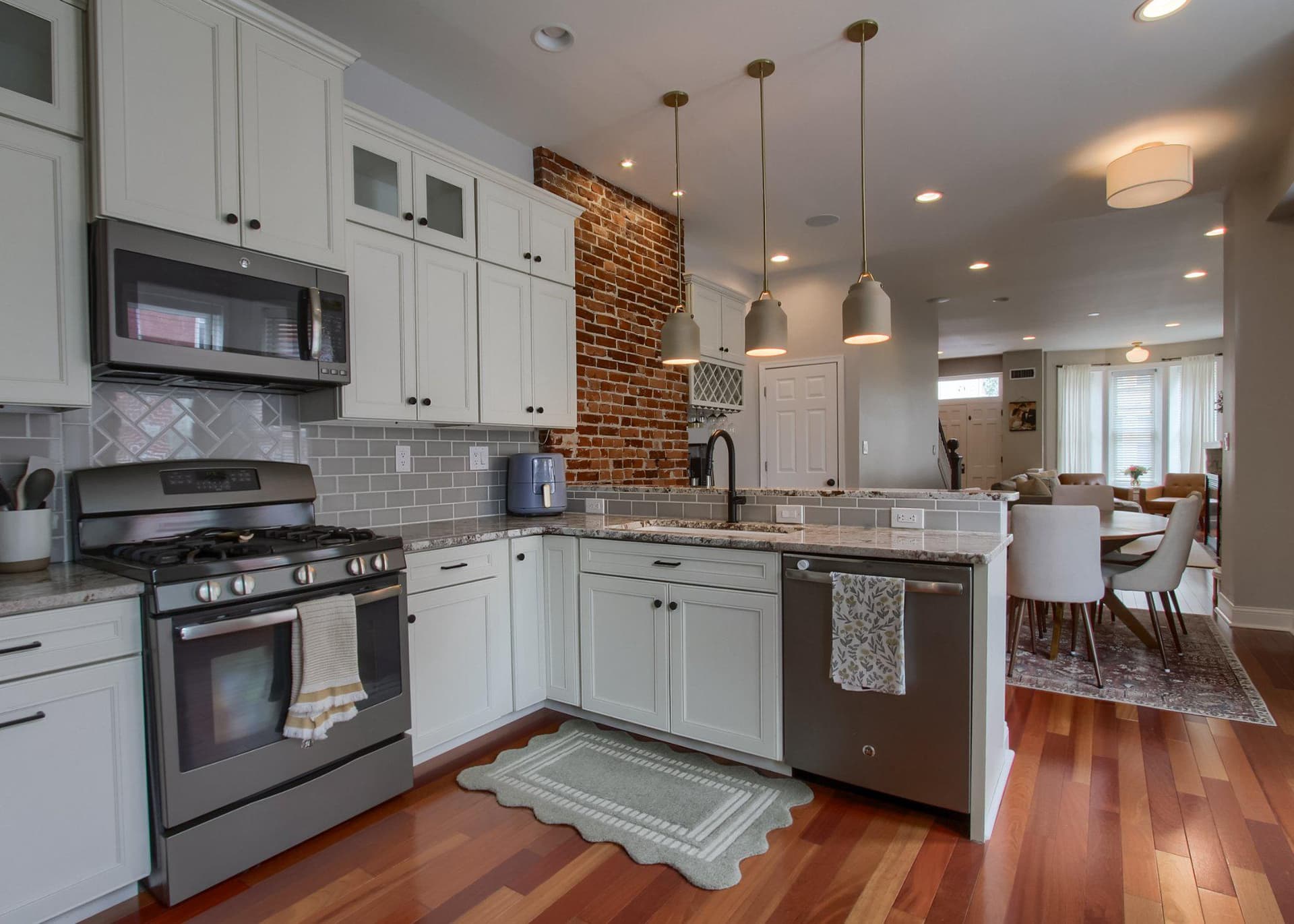 205 Harris Street photo 10
