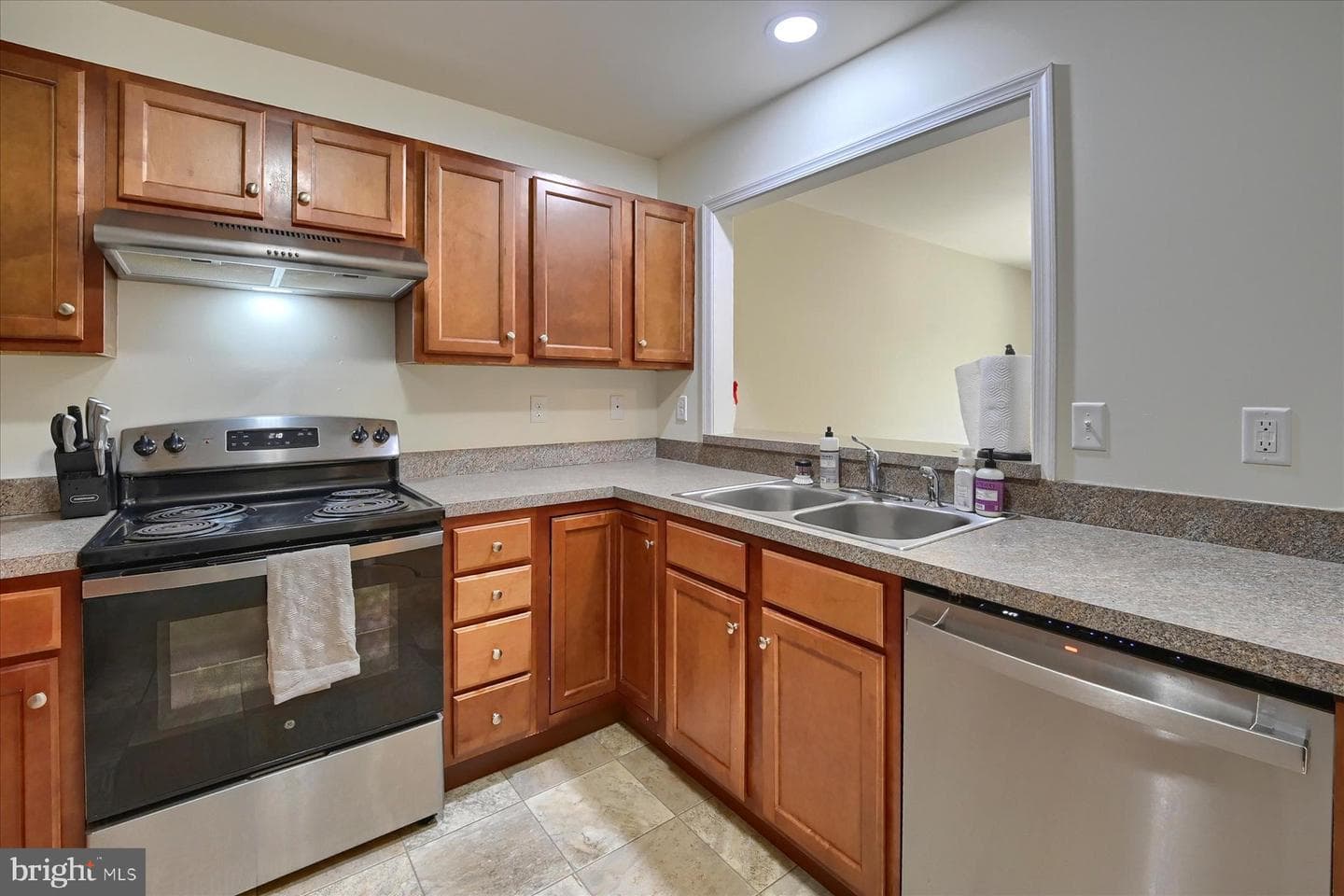 48 Dustin Drive photo 12