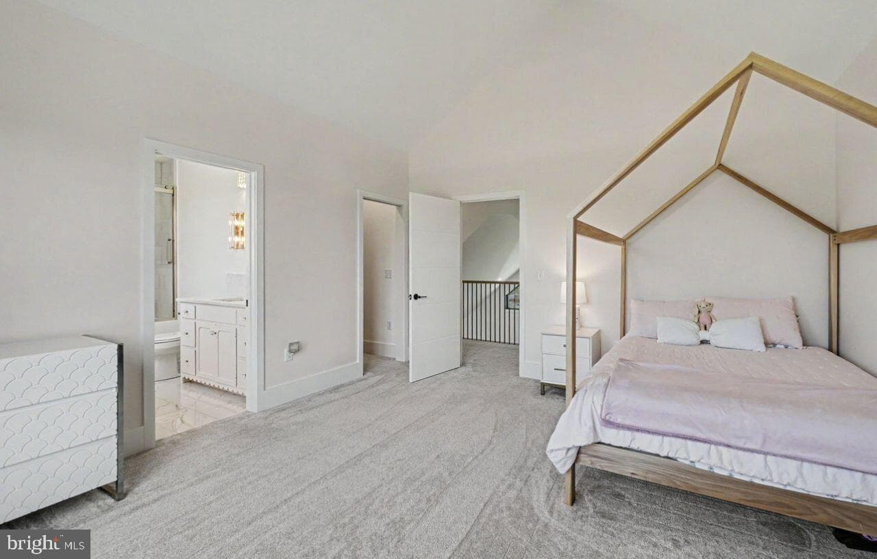 114 Jillian Way photo 22