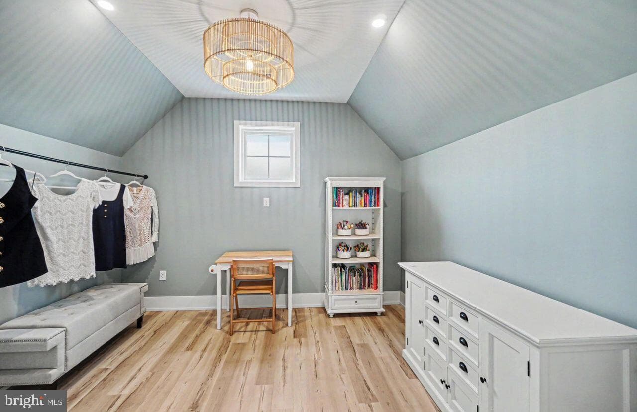 114 Jillian Way photo 33