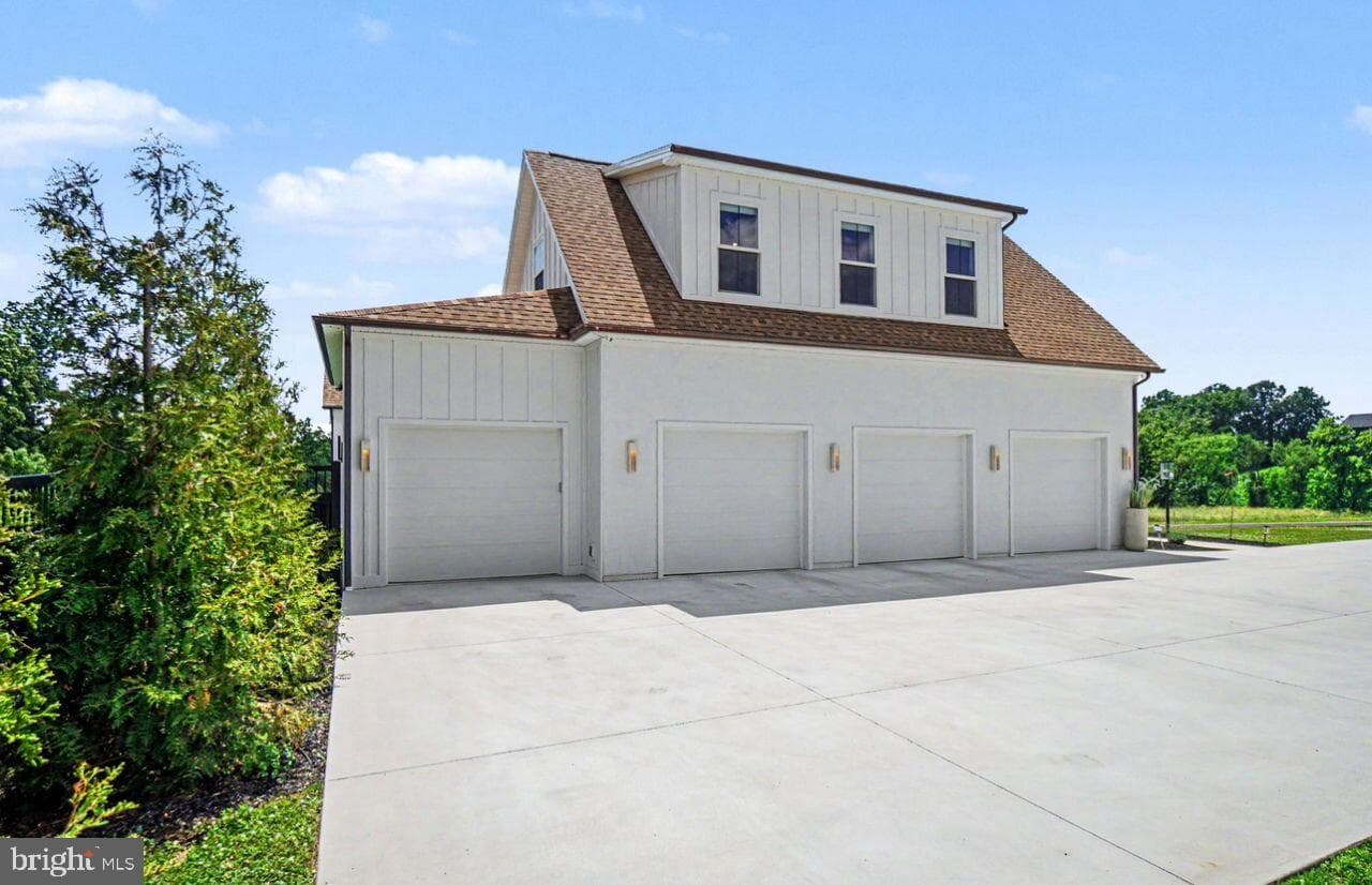114 Jillian Way photo 38