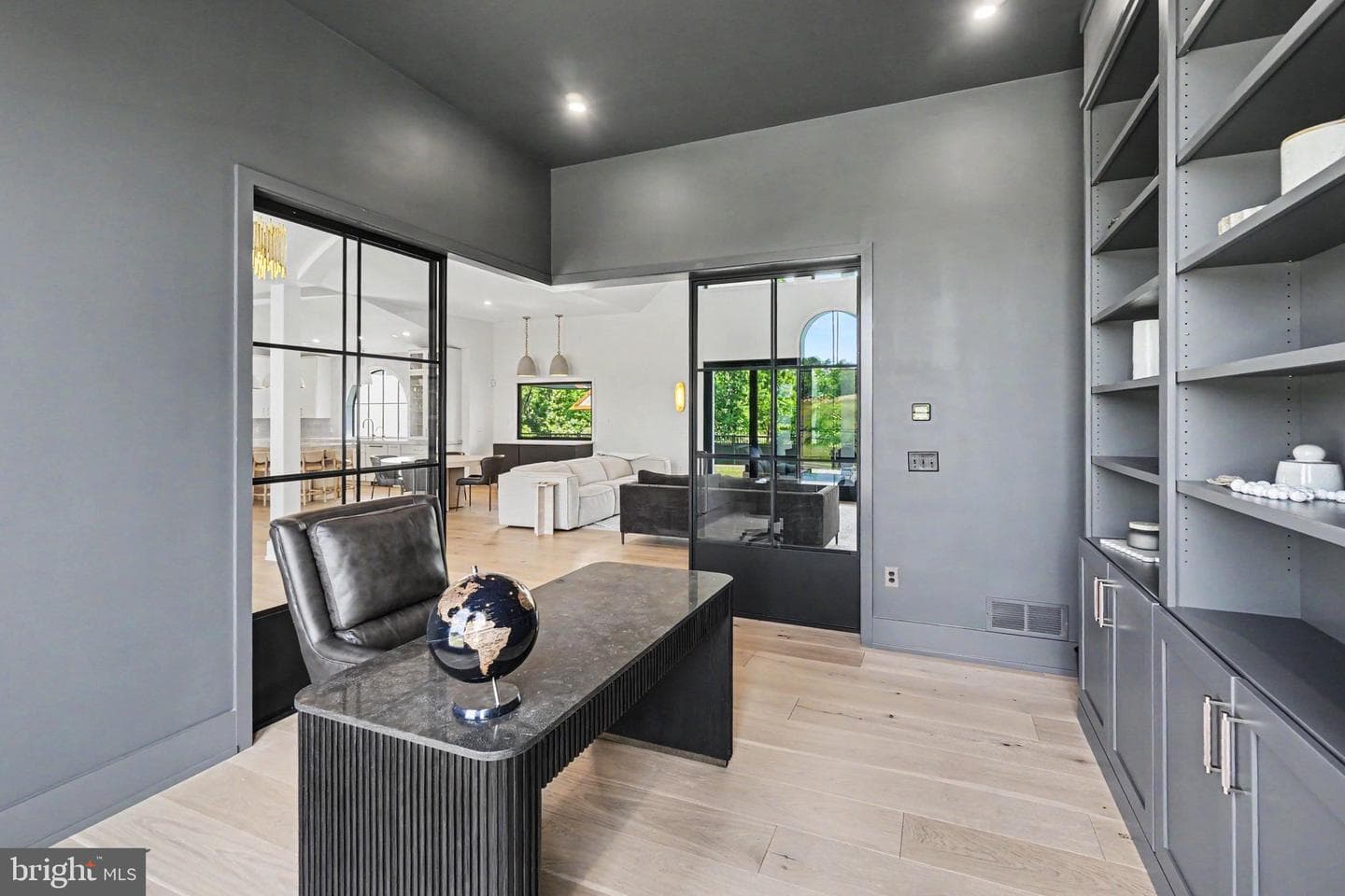114 Jillian Way photo 5