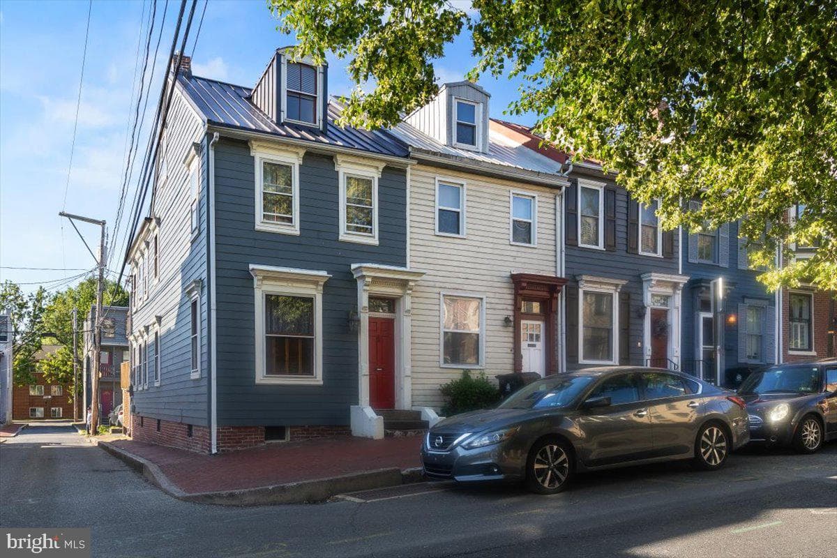 418 Boas Street photo 3