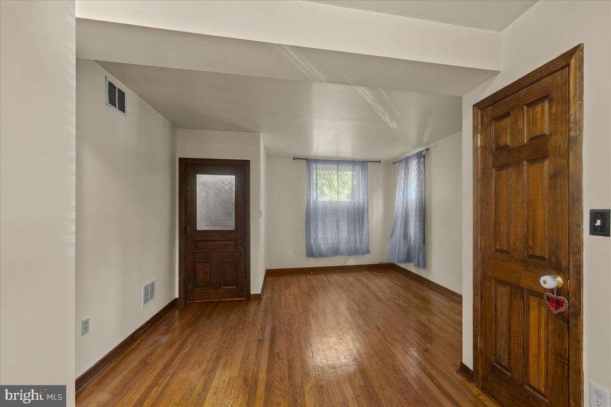 418 Boas Street photo 8