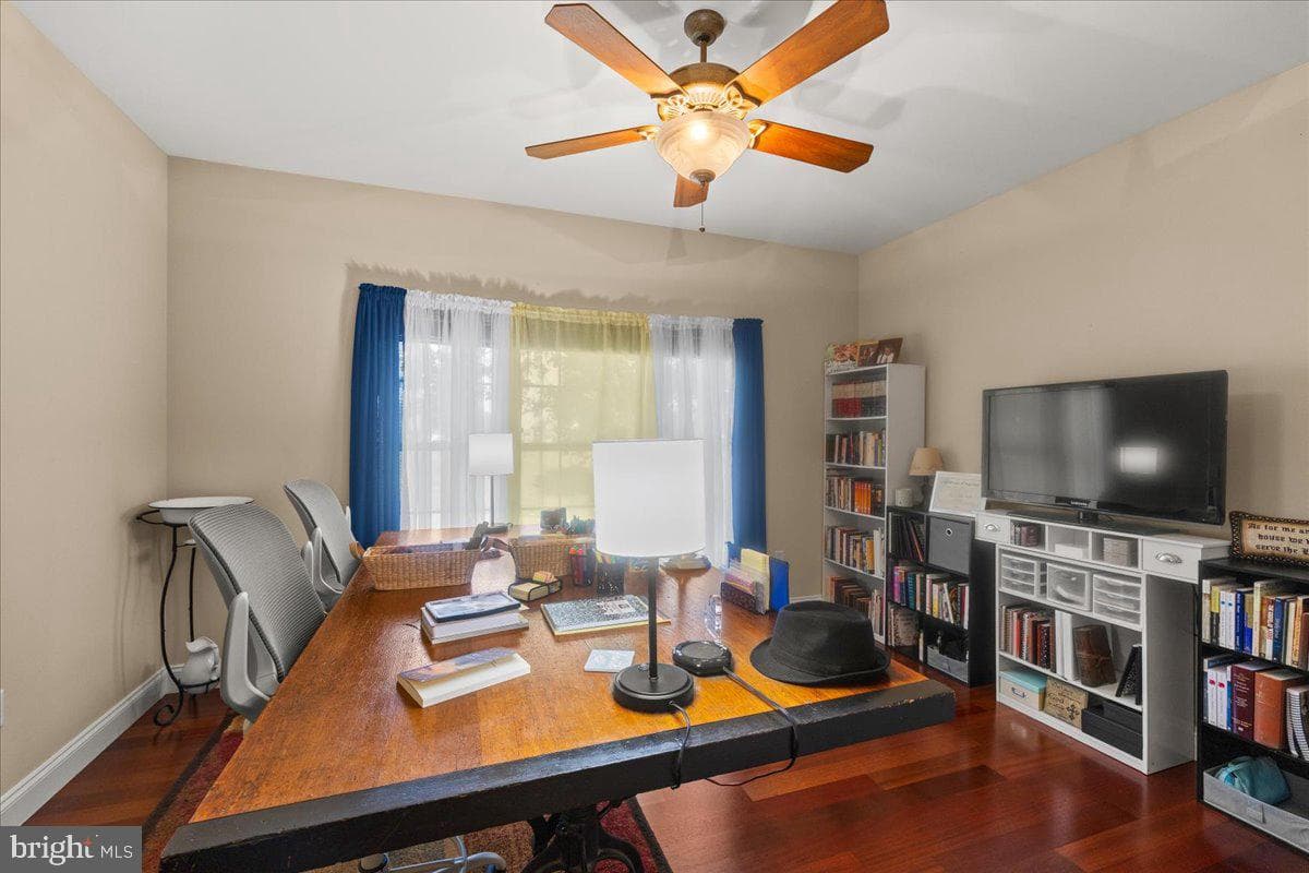 4736 Chatham Way photo 30
