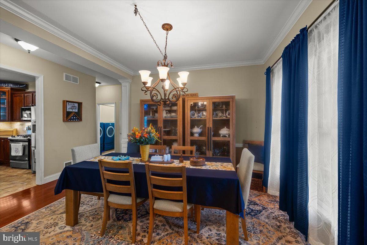 4736 Chatham Way photo 8