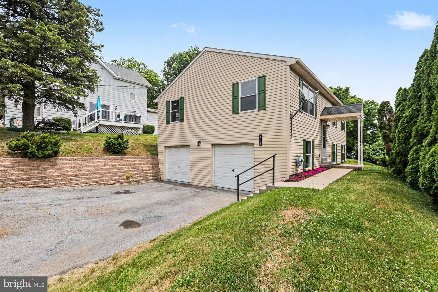 466 Main Street