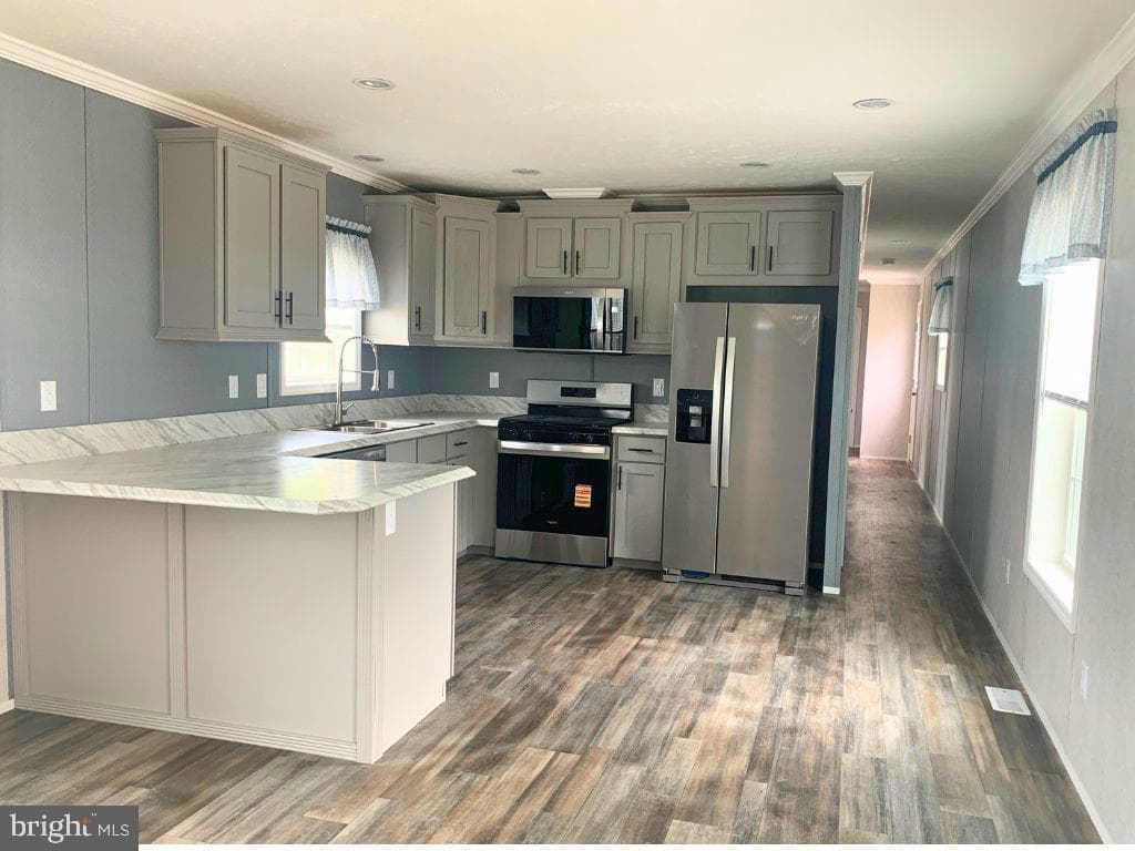 84 Erle Avenue photo 6
