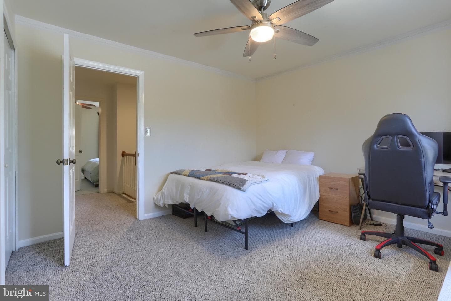 240 Crescent photo 28