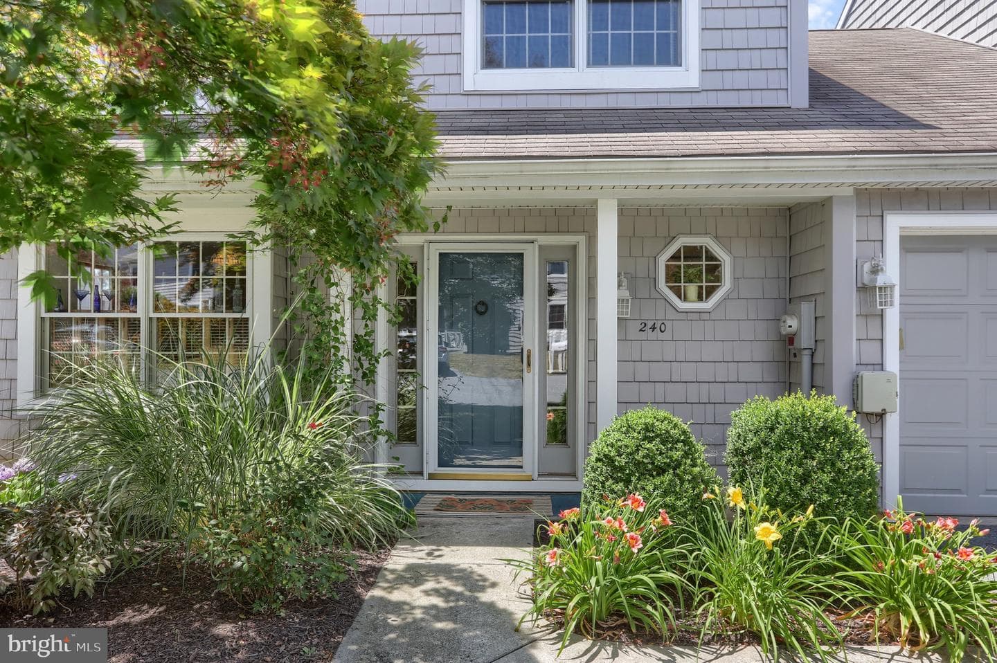 240 Crescent photo 5