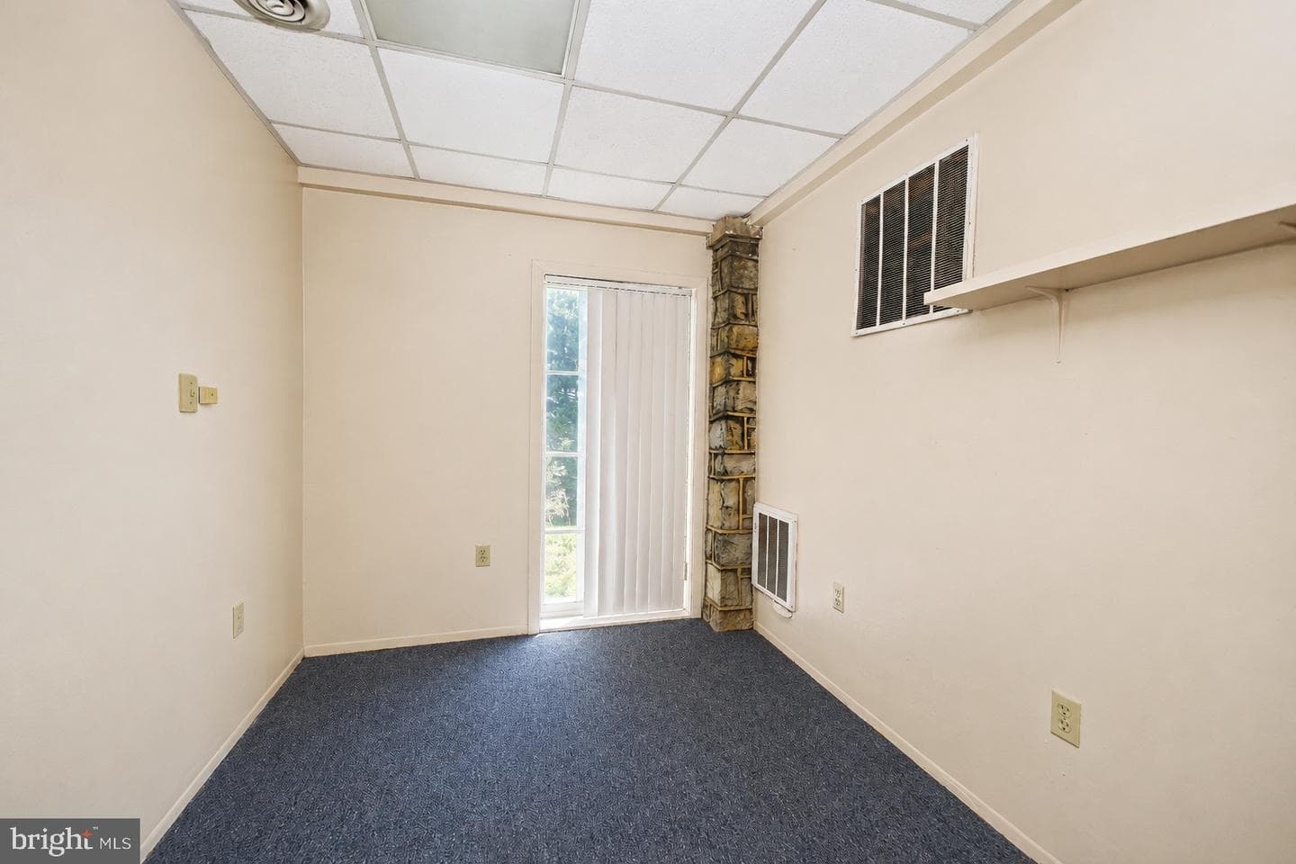 2600 Woodlawn St photo 19