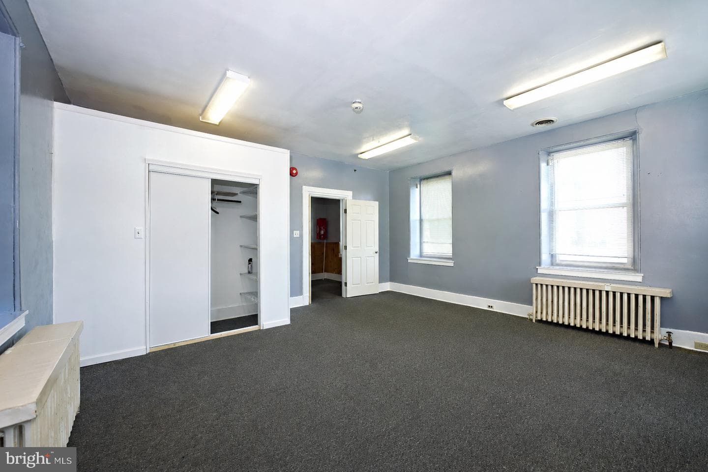 2600 Woodlawn St photo 39