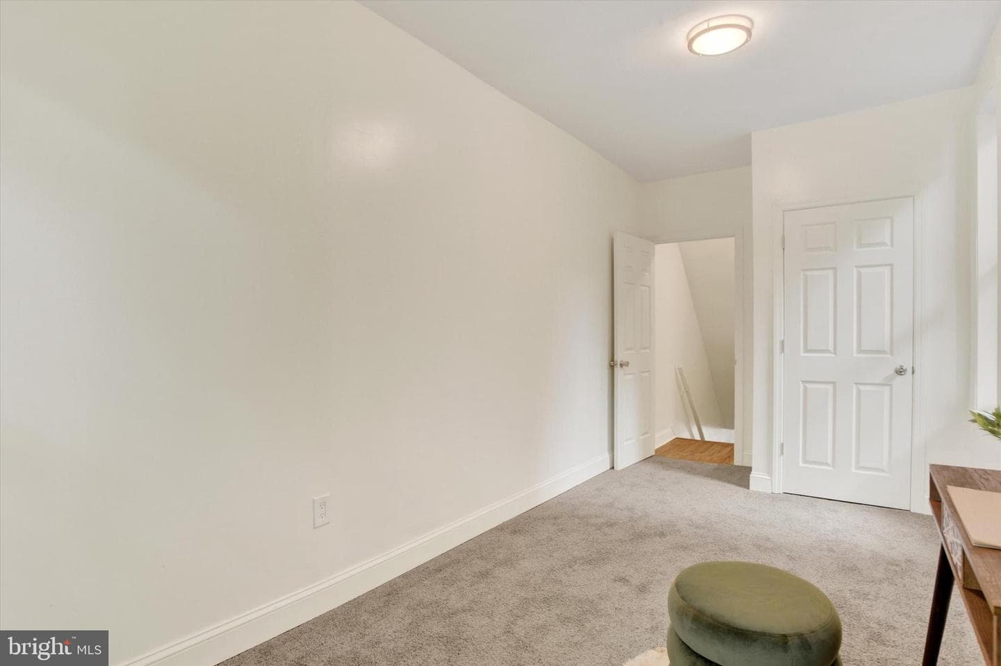 338 Hamilton St photo 11