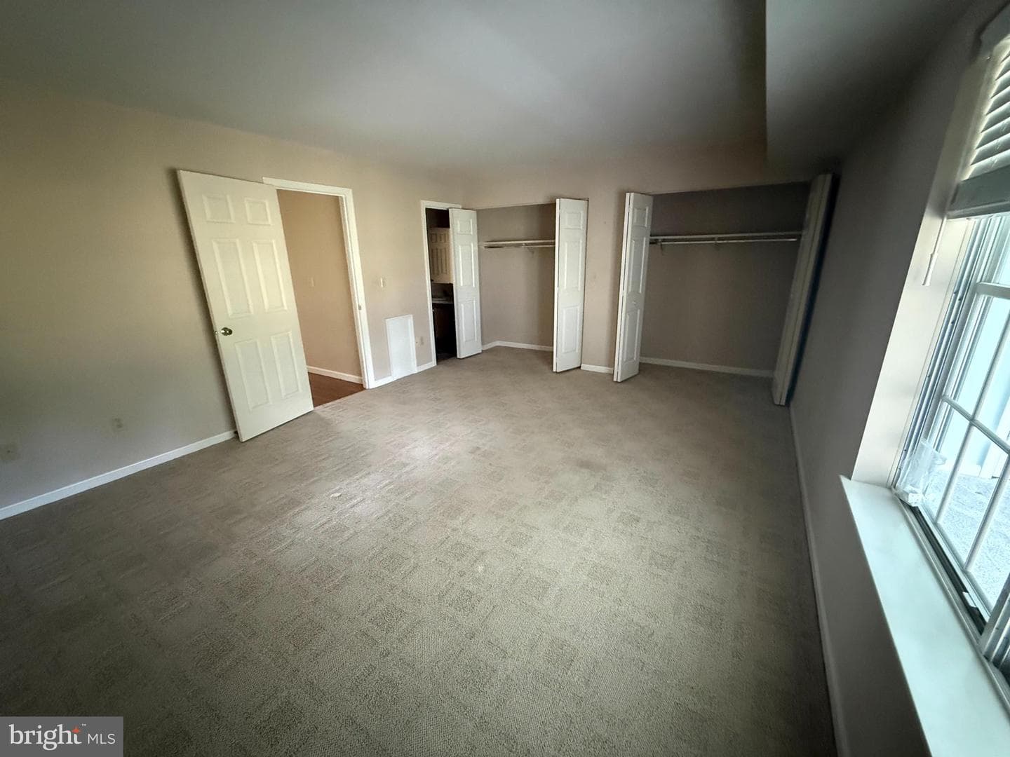 1808 Wexford Road photo 20