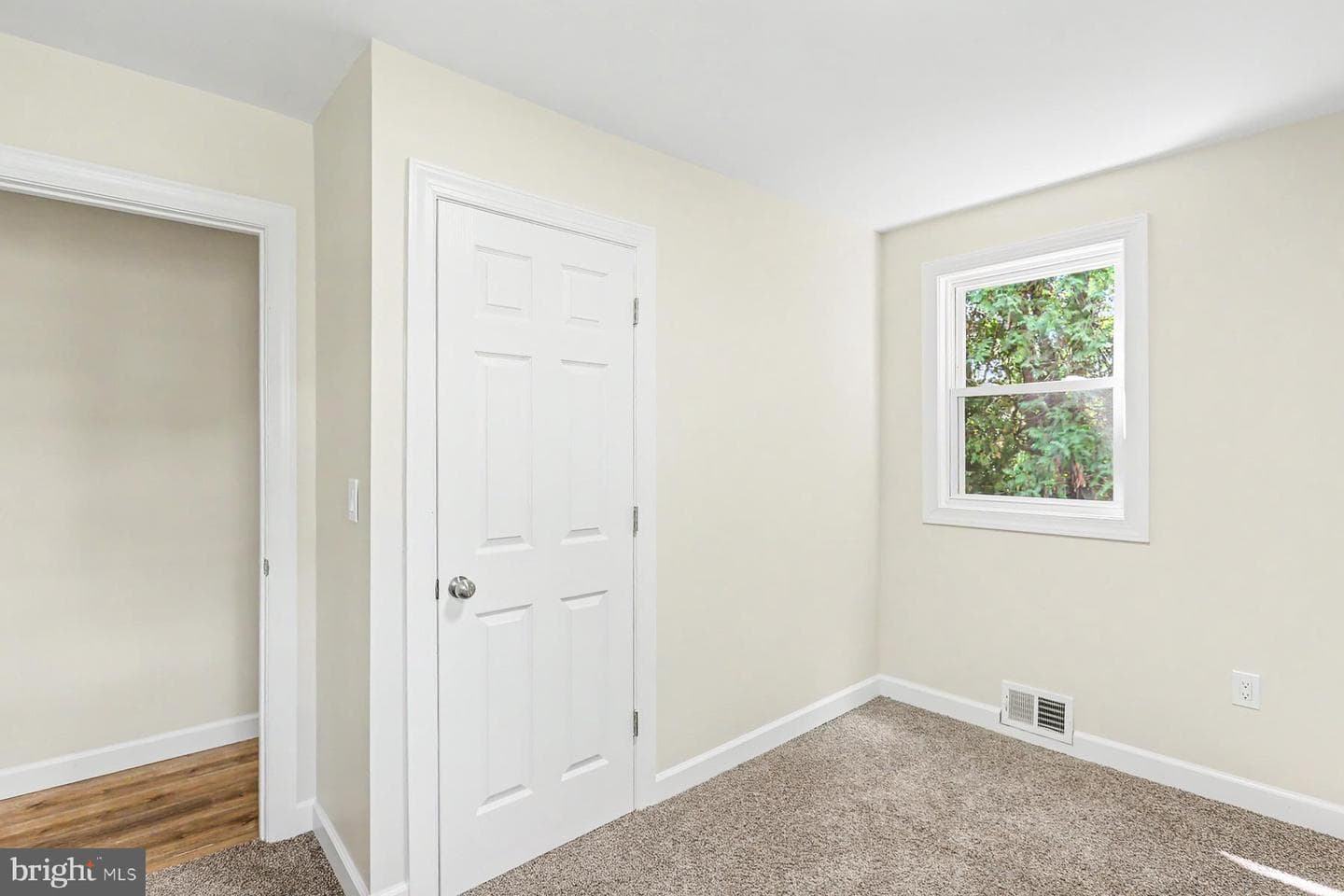 230 S 4th Street photo 11