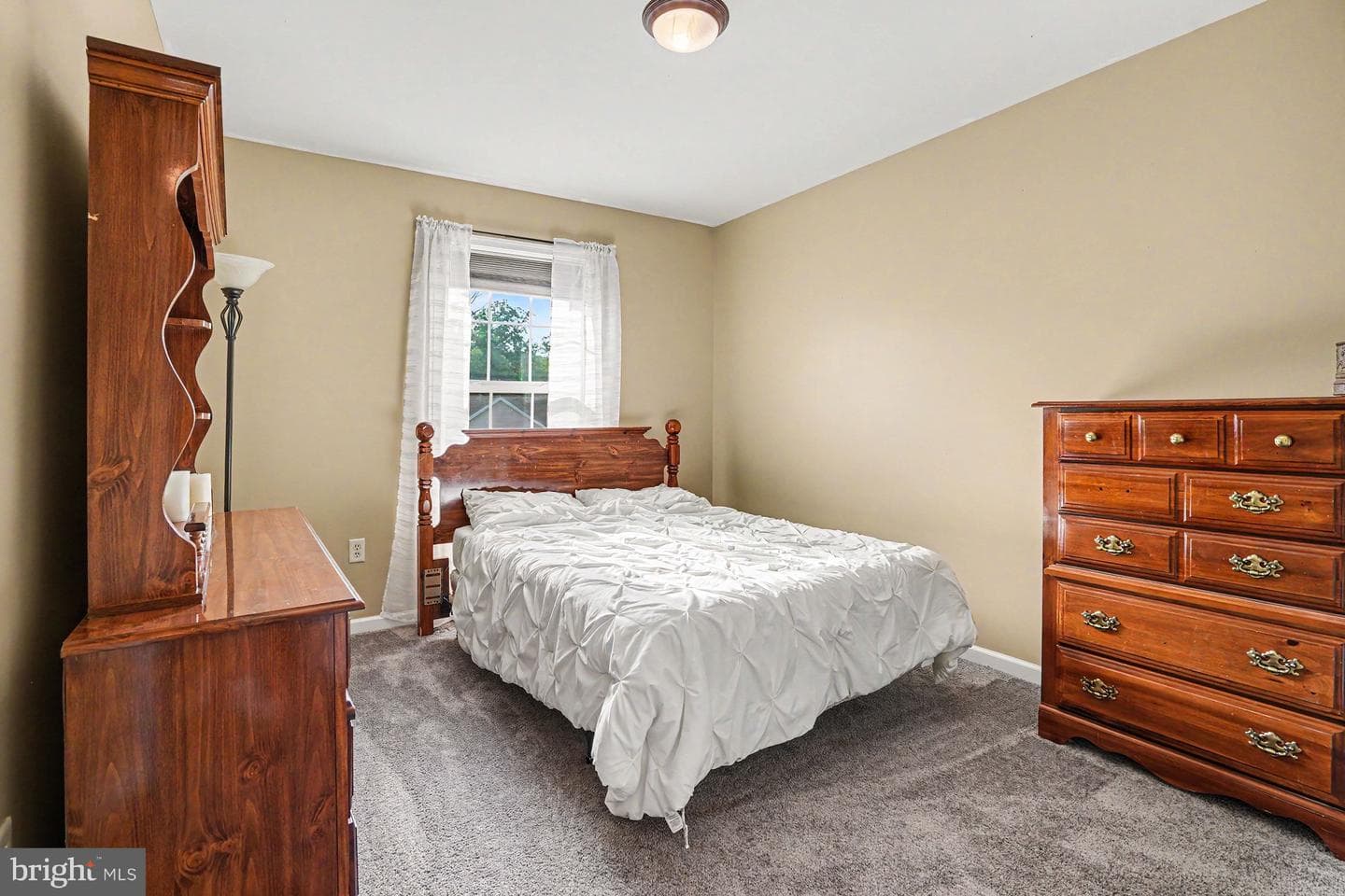 156 Mapleton Boulevard photo 16