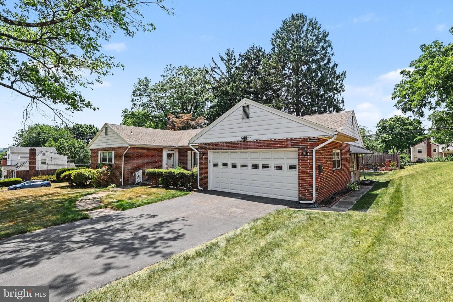 400 Rosewood Lane photo 3