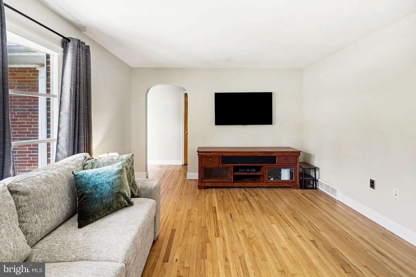 400 Rosewood Lane photo 5