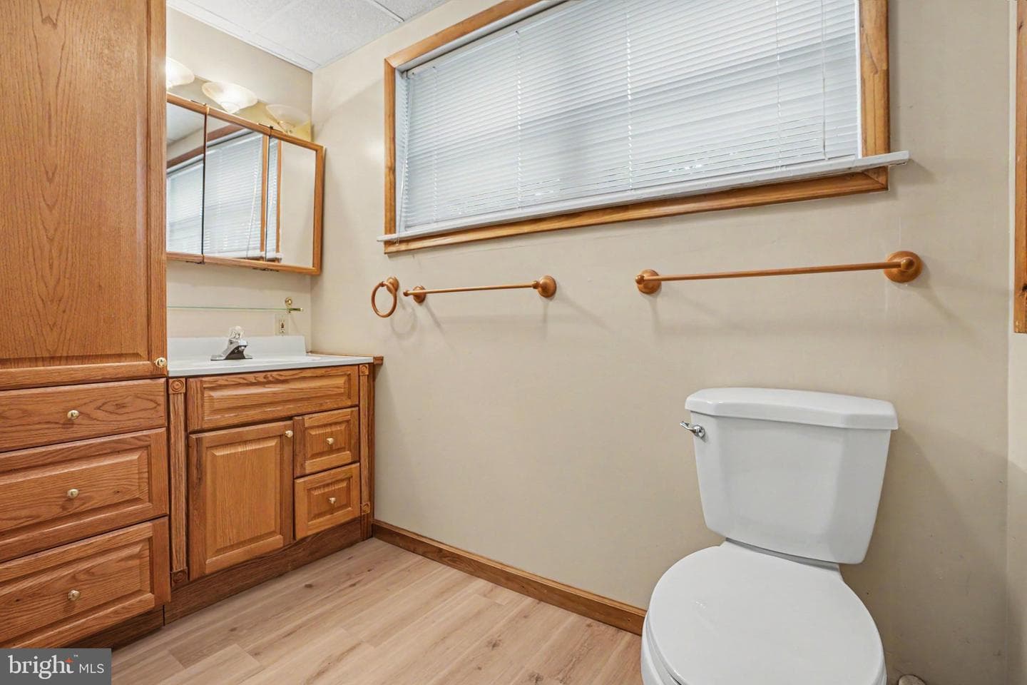 469 Hoffman Drive photo 20