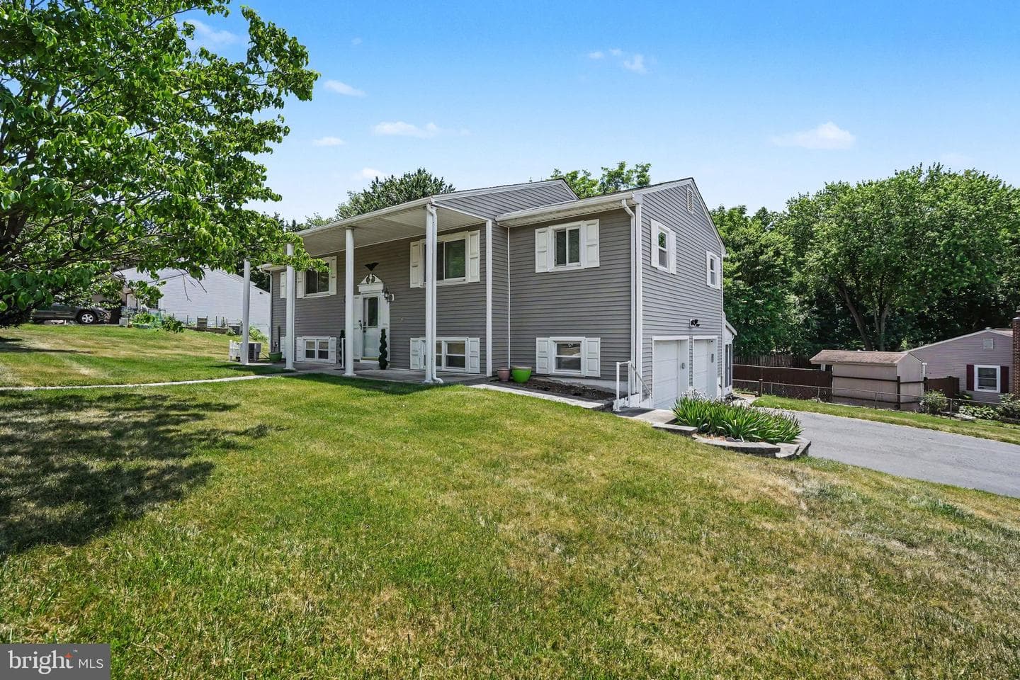 469 Hoffman Drive photo 26