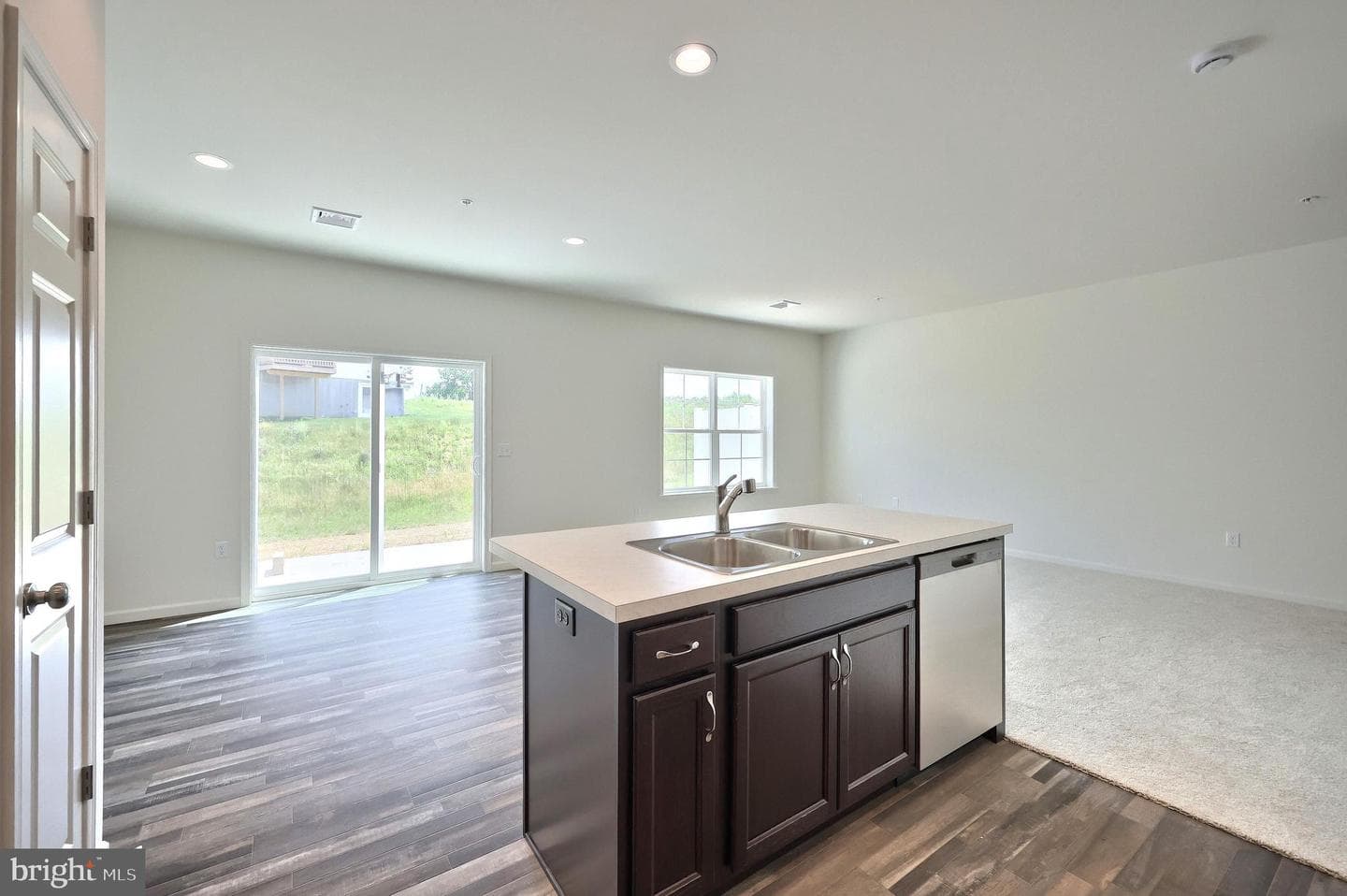 7859 Briarwood Drive photo 10