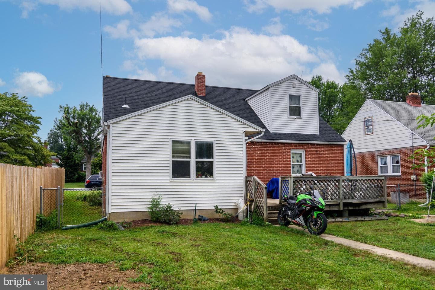4917 Lancaster Street photo 3