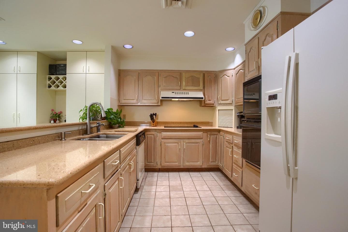 4085 Greystone Drive photo 16