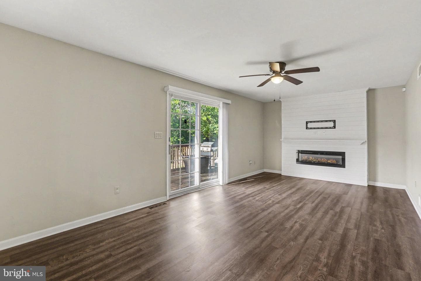 5897 Tyler Dr photo 18