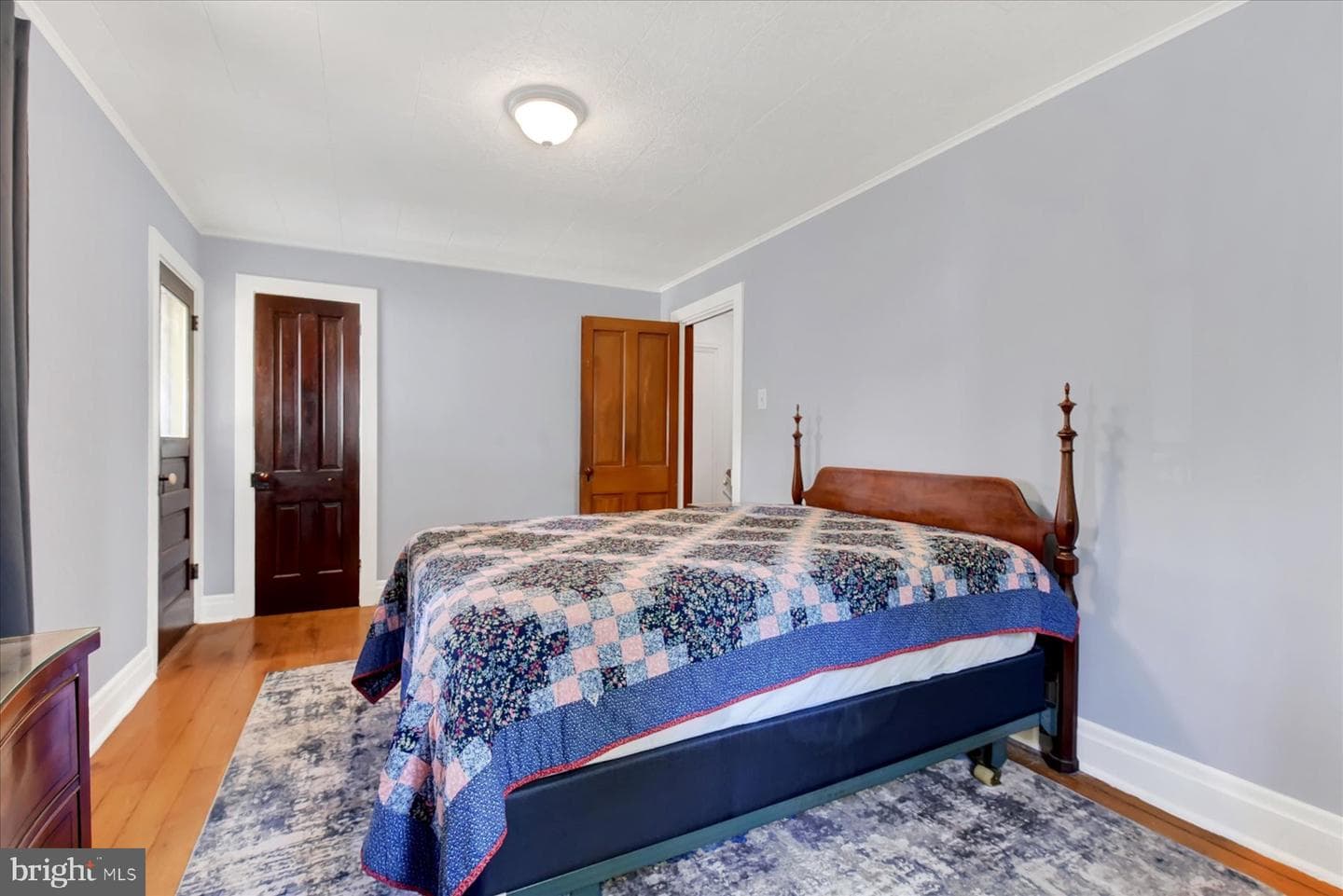 632 Highland Street photo 11