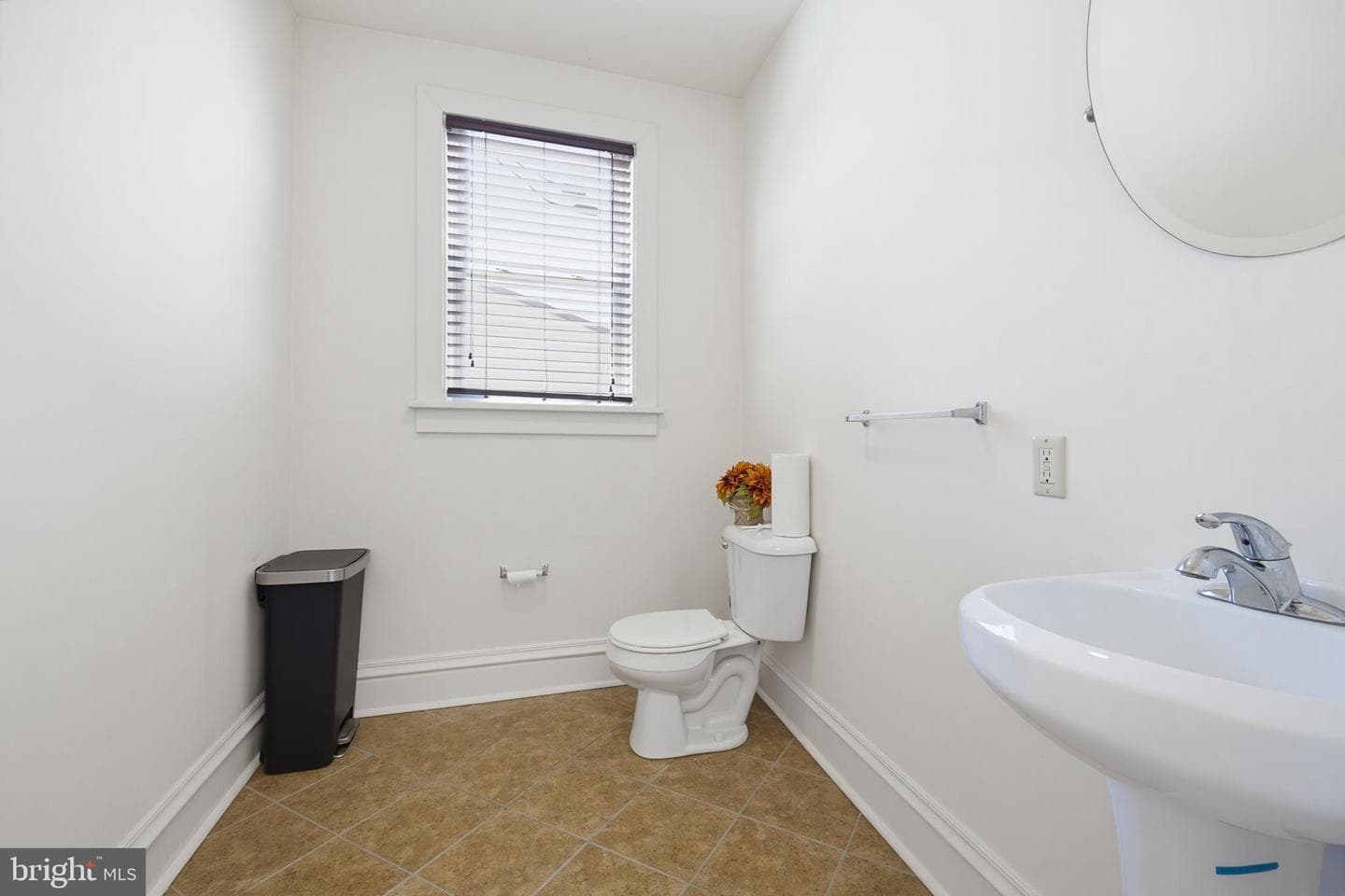 3429 Derry Street photo 15