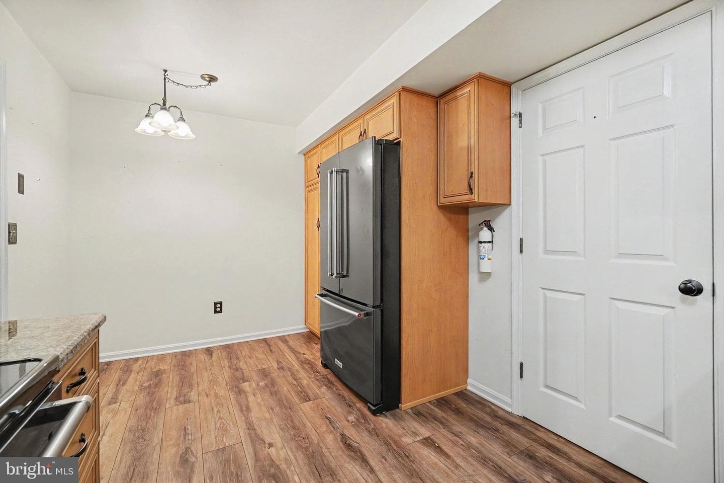 515 Roslaire Drive photo 13