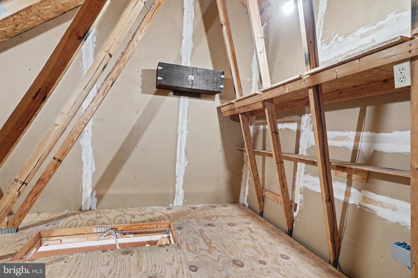 515 Roslaire Drive photo 36