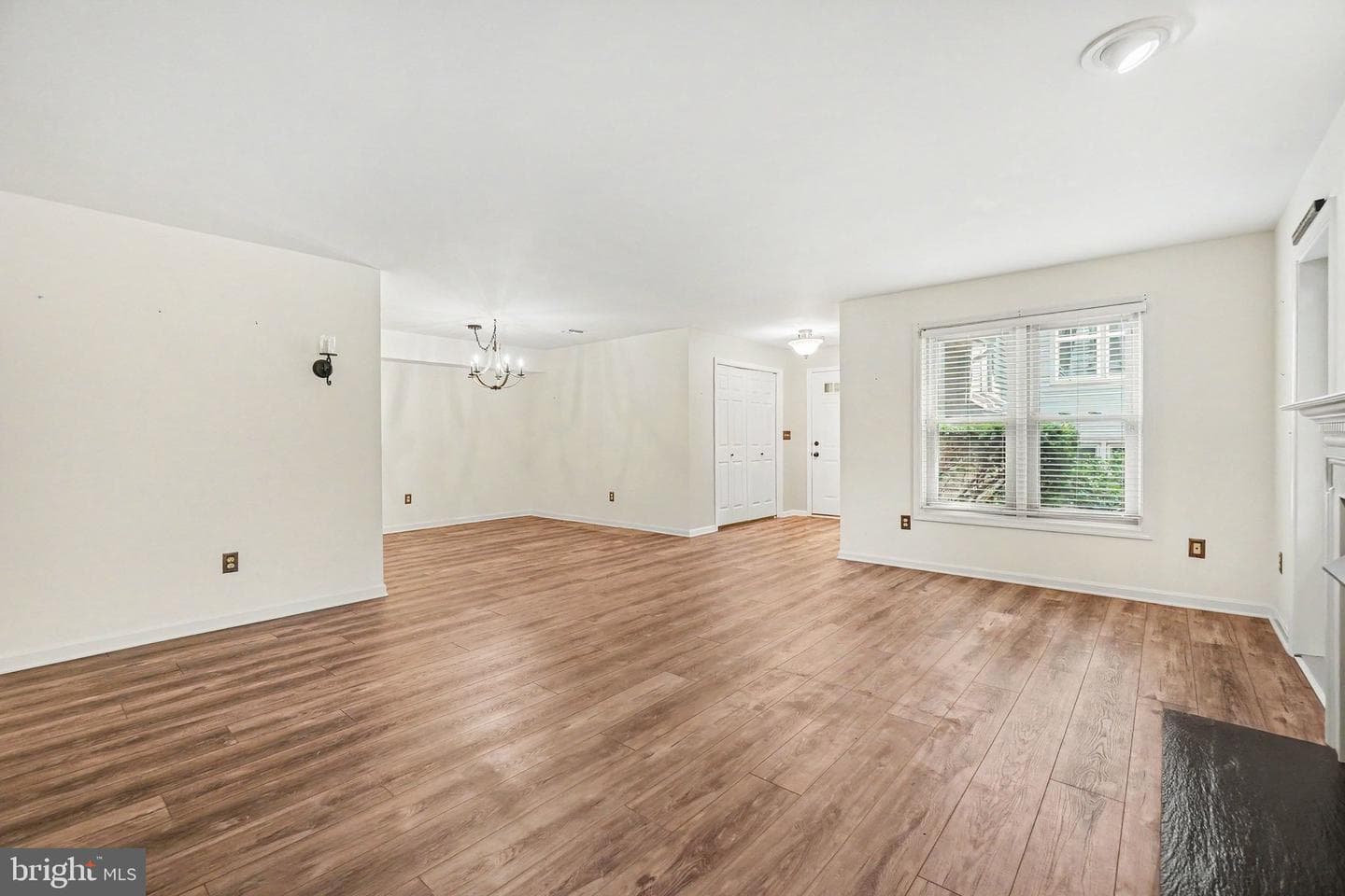 515 Roslaire Drive photo 8