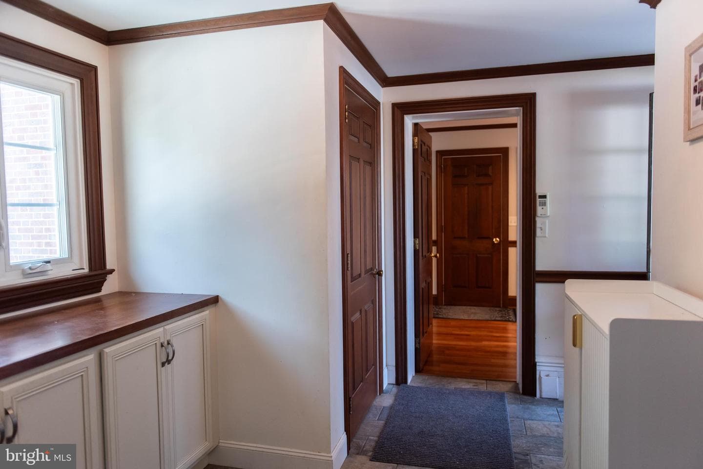 371 Elm Avenue photo 17