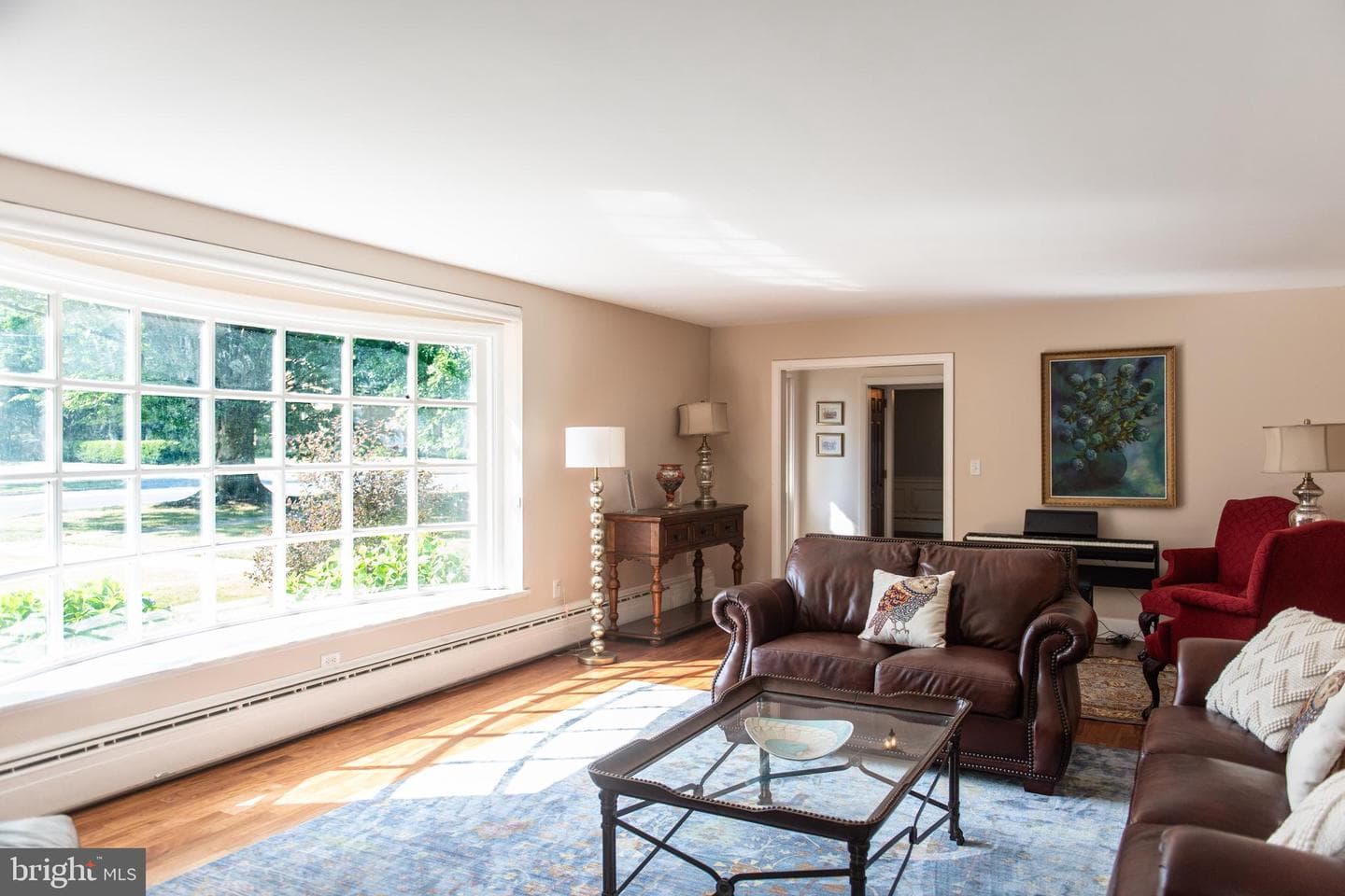 371 Elm Avenue photo 3
