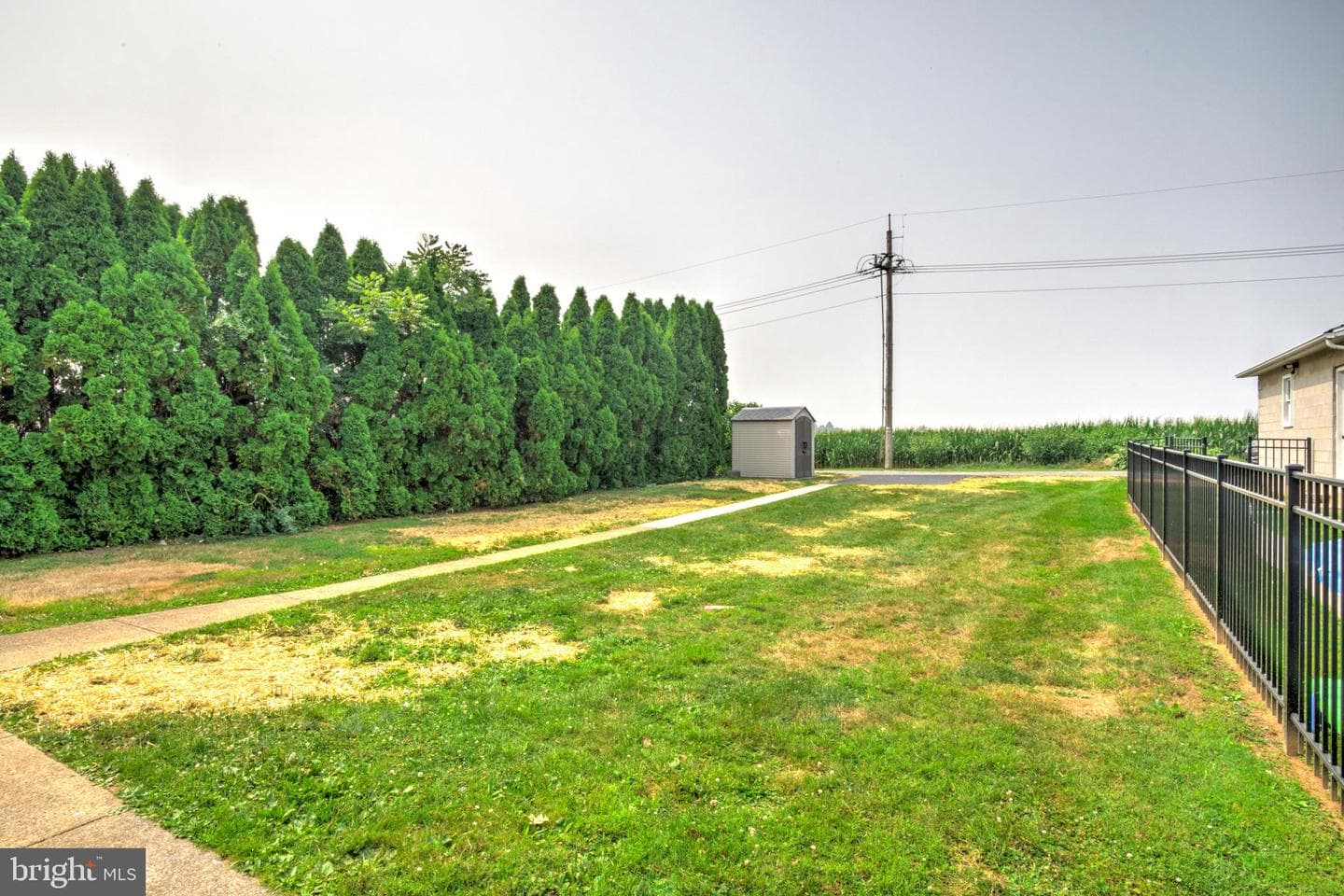 1421 E Derry Road photo 41