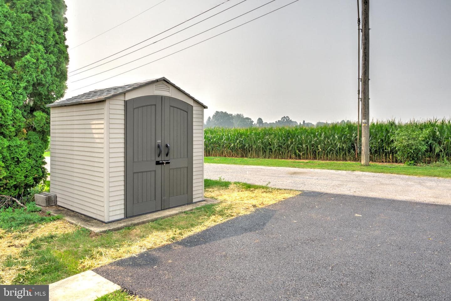 1421 E Derry Road photo 42