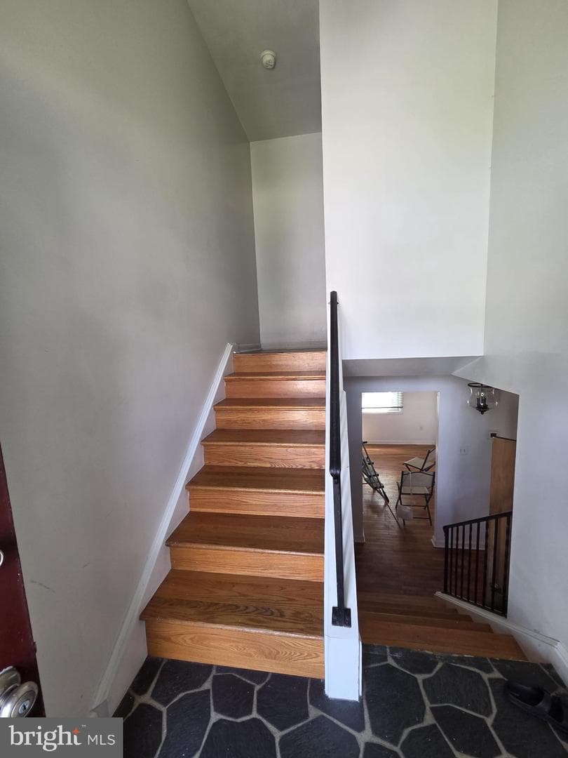 2082 Lexington Avenue photo 11
